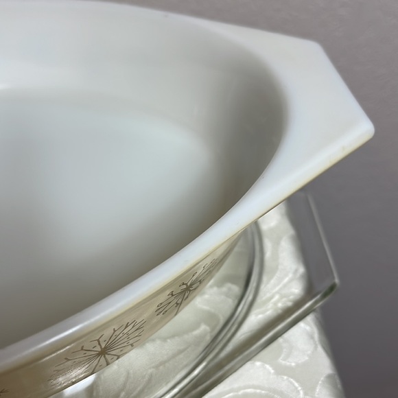 Pyrex Vintage Dandelion Gold & Cream Divided Dish With Lid - Picture 15 of 16